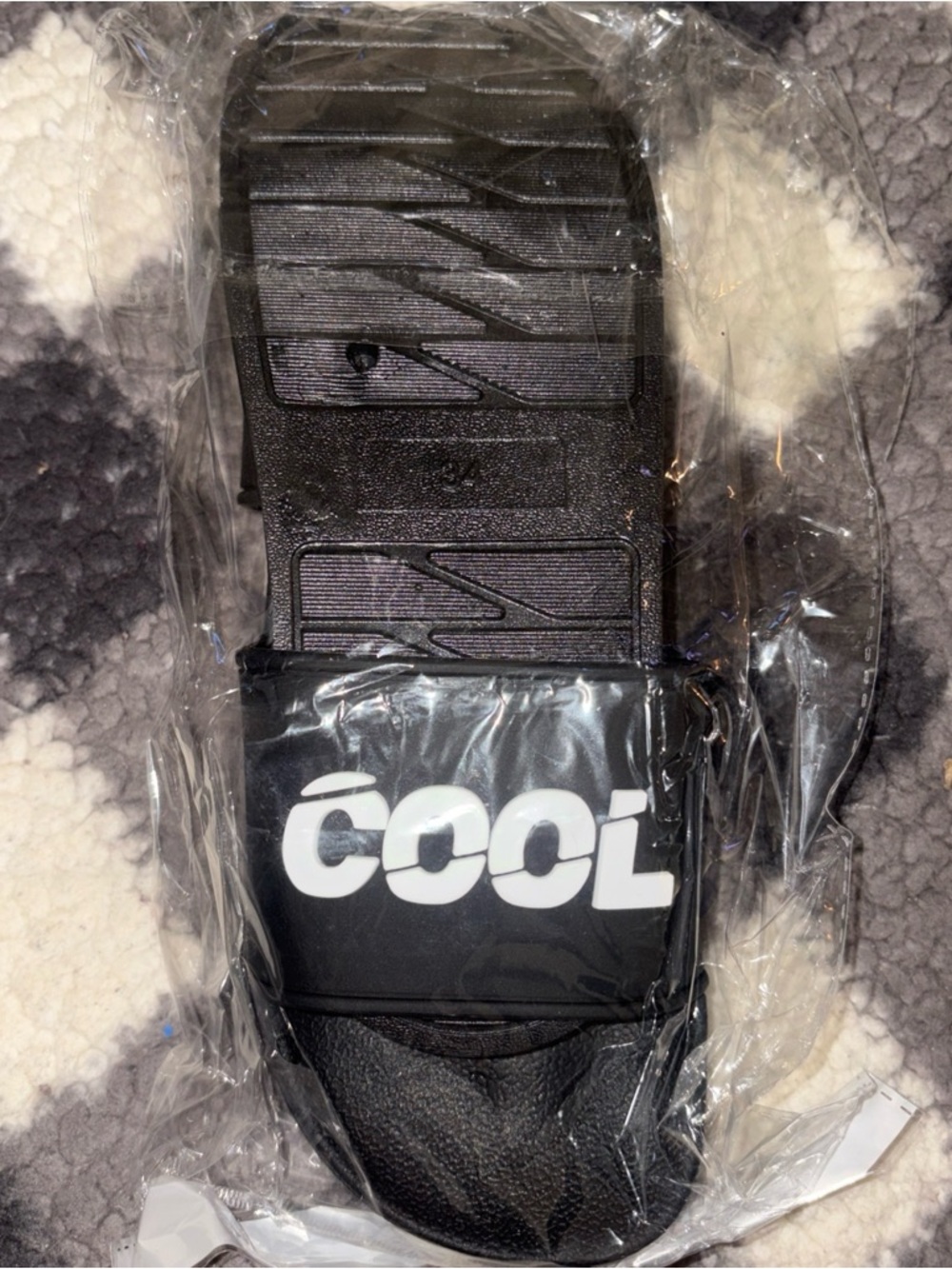 NEW Coolkicks Kids Slides Size 34EU/2-3M/4W, Black Logo Slides, Slippers
